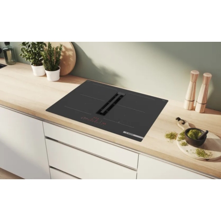 BOSCH PVQ711H26E PIANO COTTURA A INDUZIONE CON CAPPA INTEGRATA 71CM 4 PIASTRE WIFI CLASSE B NERO