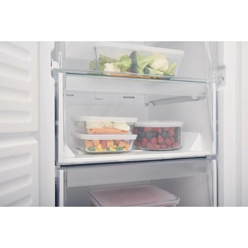 HOTPOINT UHA6 F2C W CONGELATORE VERTICALE NO...