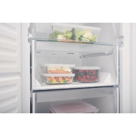 HOTPOINT UHA6 F2C W CONGELATORE VERTICALE NO FROST 4 CASSETTI E 2 RIPIANI CLASSE E BIANCO - UHA6F2CW