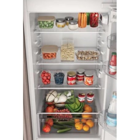 Indesit INC18D021A1 Frigorifero Combinato da Incasso 273L Less Frost Classe E
