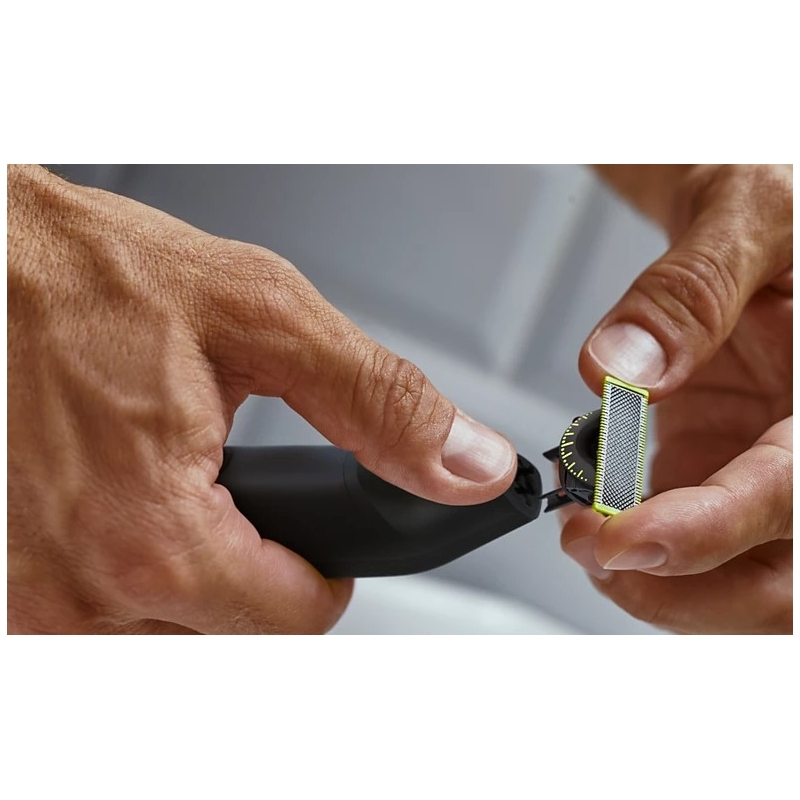 PHILIPS QP6542/15 ONE BLADE PRO REGOLABARBA...