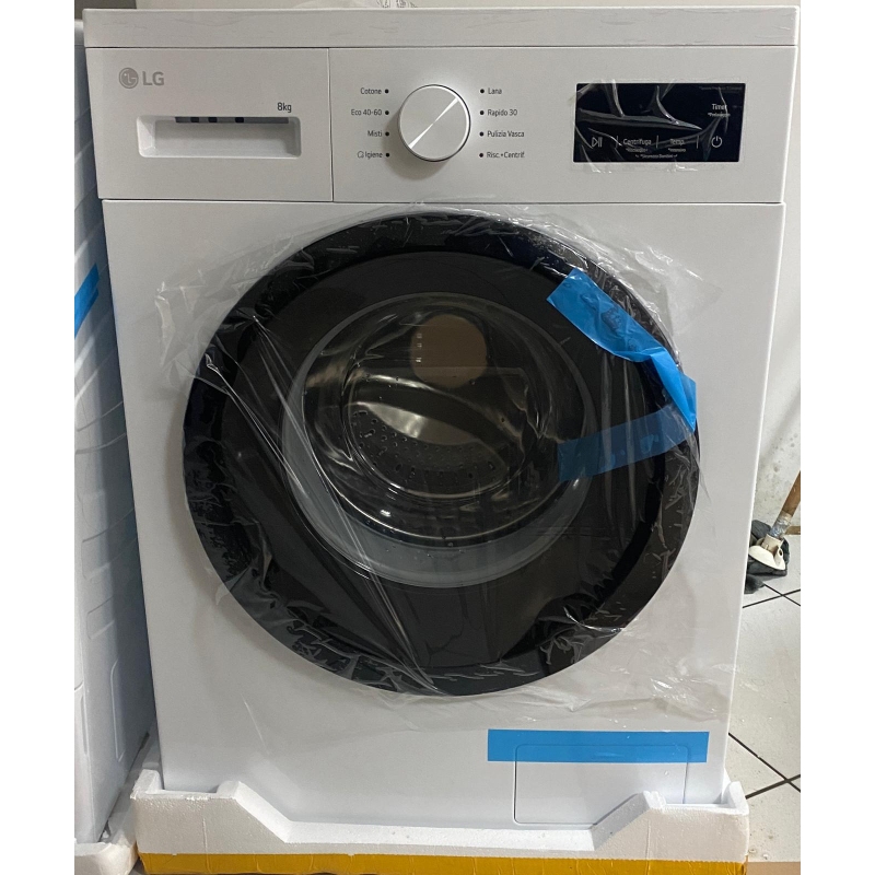 OUTLET Lg F4NA10S8NWK Lavatrice Slim 8Kg...