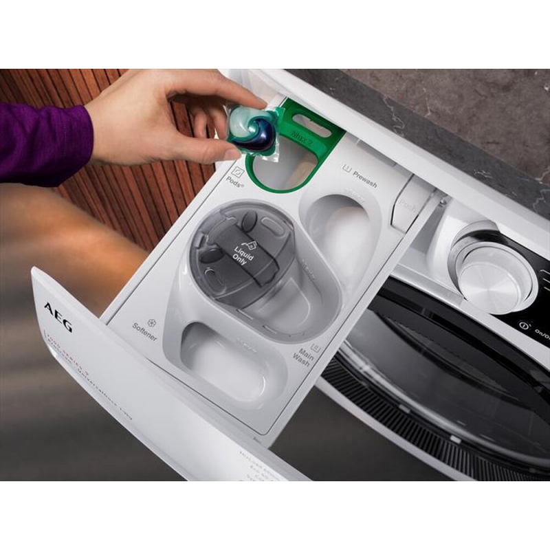 AEG LR8FH104VY LAVATRICE 10KG 1400 GIRI...