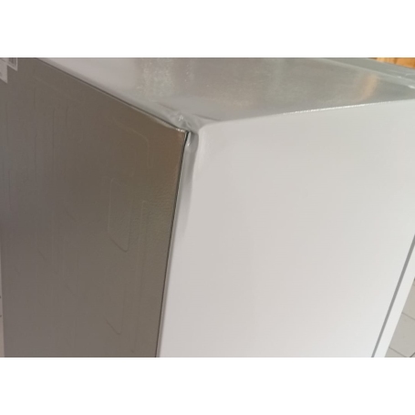 OUTLET HISENSE FV191N4AW2 CONGELATORE VERTICALE LIBERA INSTALLAZIONE 155LT TOTAL NO FROST CLASSE E COLORE BIANCO - CON DIFETTI