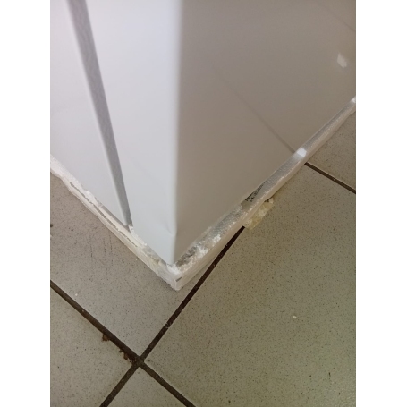 OUTLET HISENSE FV191N4AW2 CONGELATORE VERTICALE LIBERA INSTALLAZIONE 155LT TOTAL NO FROST CLASSE E COLORE BIANCO - CON DIFETTI