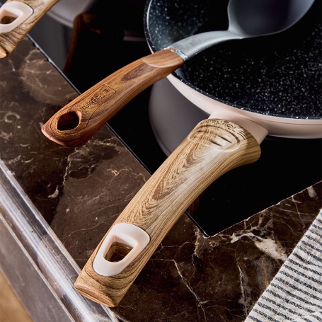 TOGNANA Linea Vanilla Set 3 Padelle 20/24/28 cm in Alluminio Beige, compatibile anche con Induzione - YN79133VANS