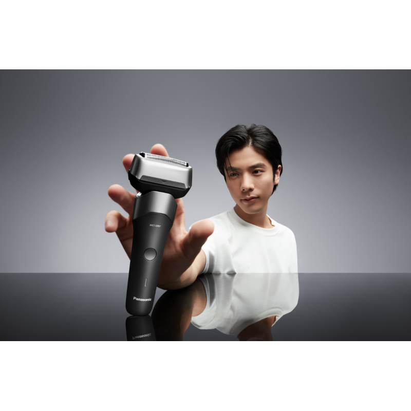 PANASONIC ES-RM3FXK503 RASOIO WET&DRY A 3 LAME...