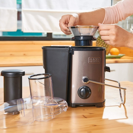 BLACK&DECKER BXJE600E CENTRIFUGA ELETTRICA FRUTTA E VERDURA 1,2LT BROCCA 0,5LT 600W COLORE NERO - PROMO