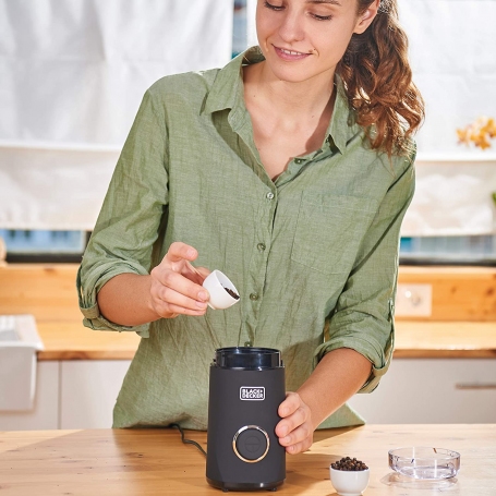 BLACK & DECKER BXCG150E MACINACAFFÉ ELETTRICO 150 W CAPACITA' 50 GR NERO