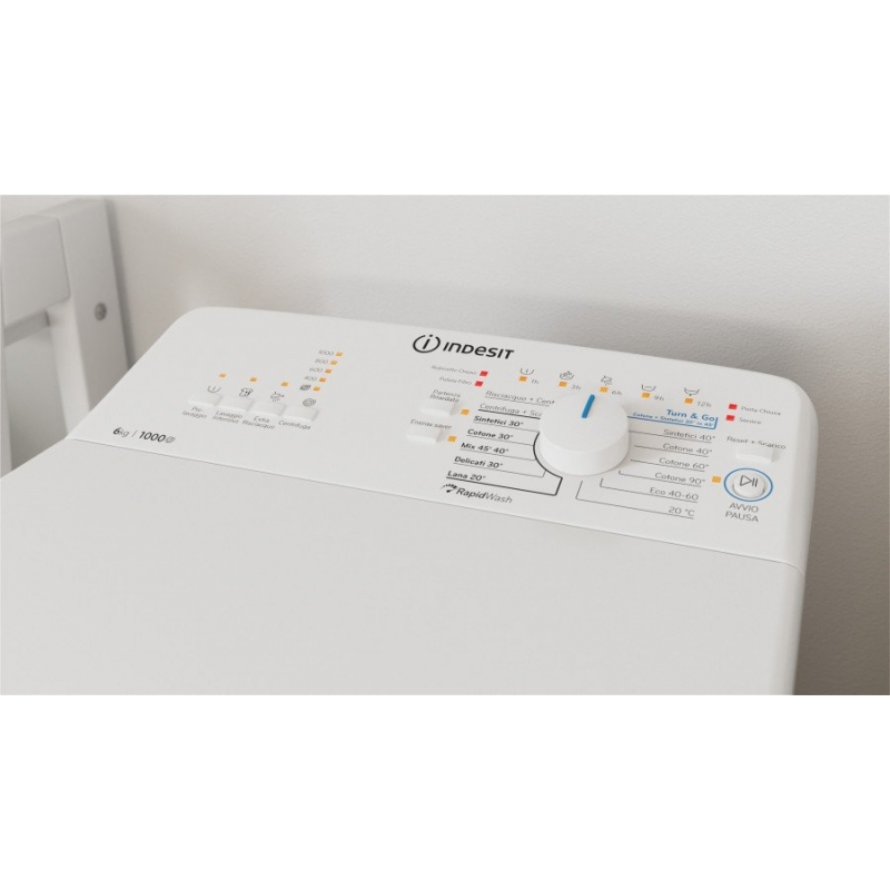 LAVATRICE CARICA DALL'ALTO INDESIT 6KG - BTW L60400 IT