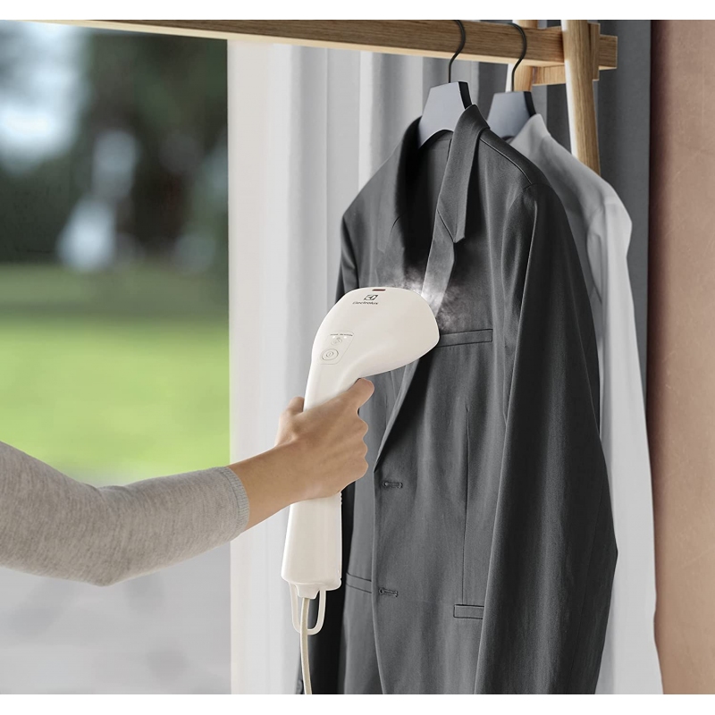 ELECTROLUX E7HS1-6OW STIRATORE VERTICALE 1600W...