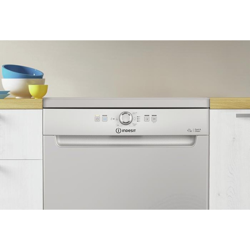 INDESIT D2F HK26 S LAVASTOVIGLIE LIBERA...