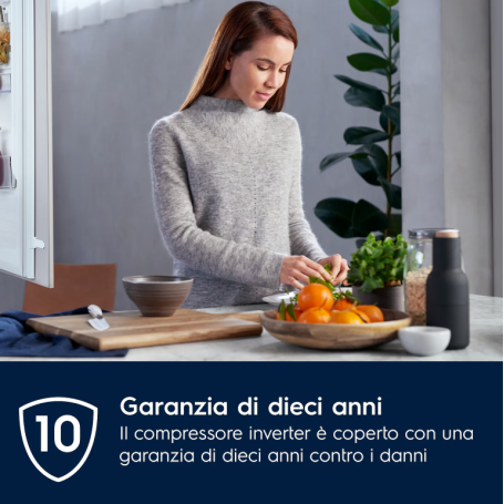 ELECTROLUX KNS5LE18T FRIGORIFERO COMBINATO DA INCASSO SERIE 500 271LT LOW FROST CLASSE E