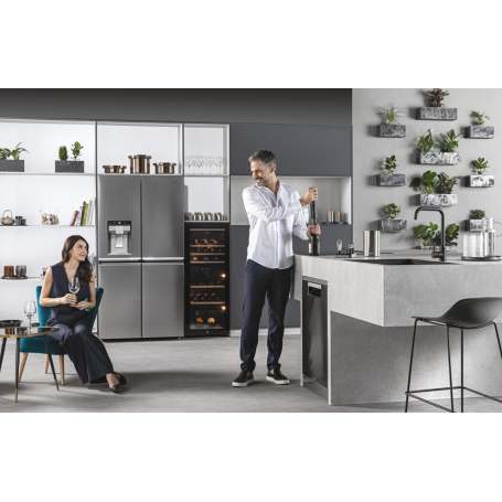 HAIER HWS77GDAU1 CANTINETTA VINO 77 BOTTIGLIE WIFI CLASSE G COLORE NERO