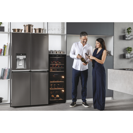 HAIER HWS77GDAU1 CANTINETTA VINO 77 BOTTIGLIE WIFI CLASSE G COLORE NERO