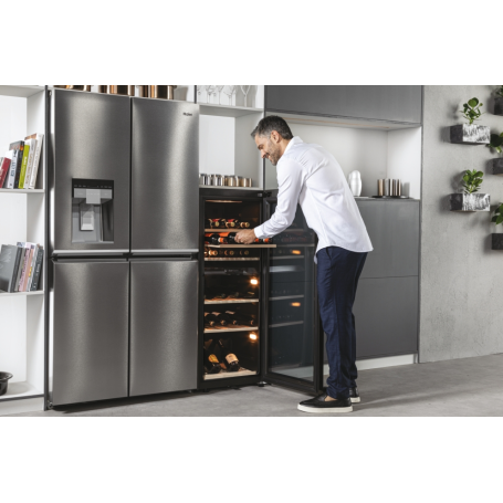 HAIER HWS77GDAU1 CANTINETTA VINO 77 BOTTIGLIE WIFI CLASSE G COLORE NERO
