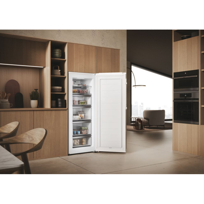 HAIER H4F226WEH1 CONGELATORE VERTICALE LIBERA...