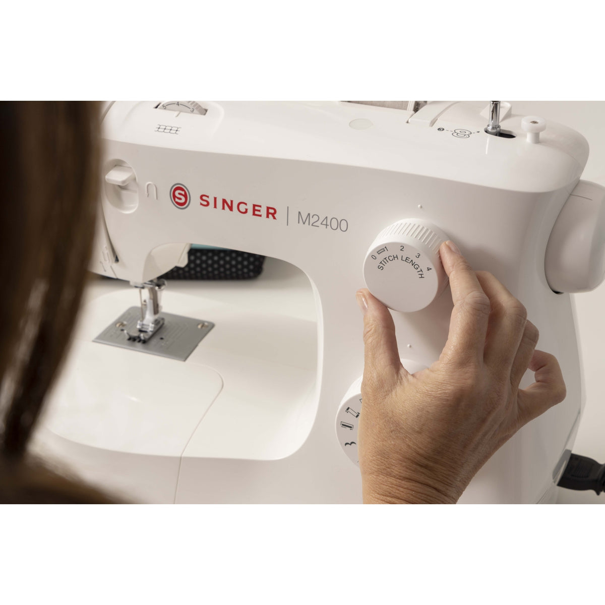 SINGER M2405 MACCHINA DA CUCIRE 8 PUNTI SEMIAUTOMATICA