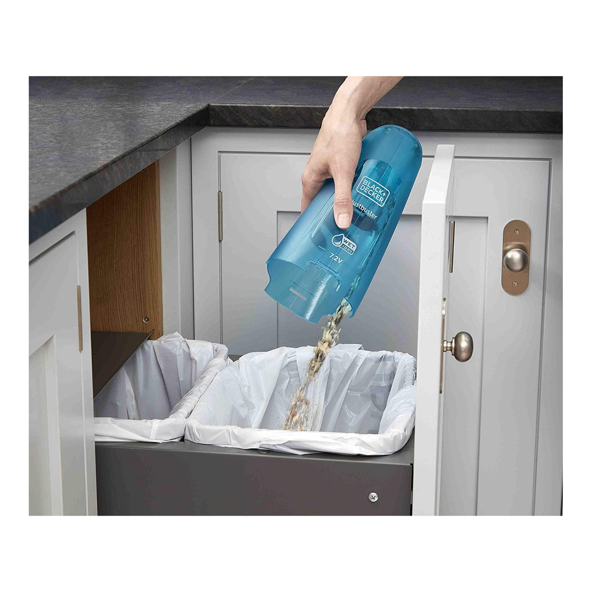 BLACK & DECKER WDC215W ASPIRINO PER LIQUIDI E SOLIDI RICARICABILE 0,38LT - PROMO