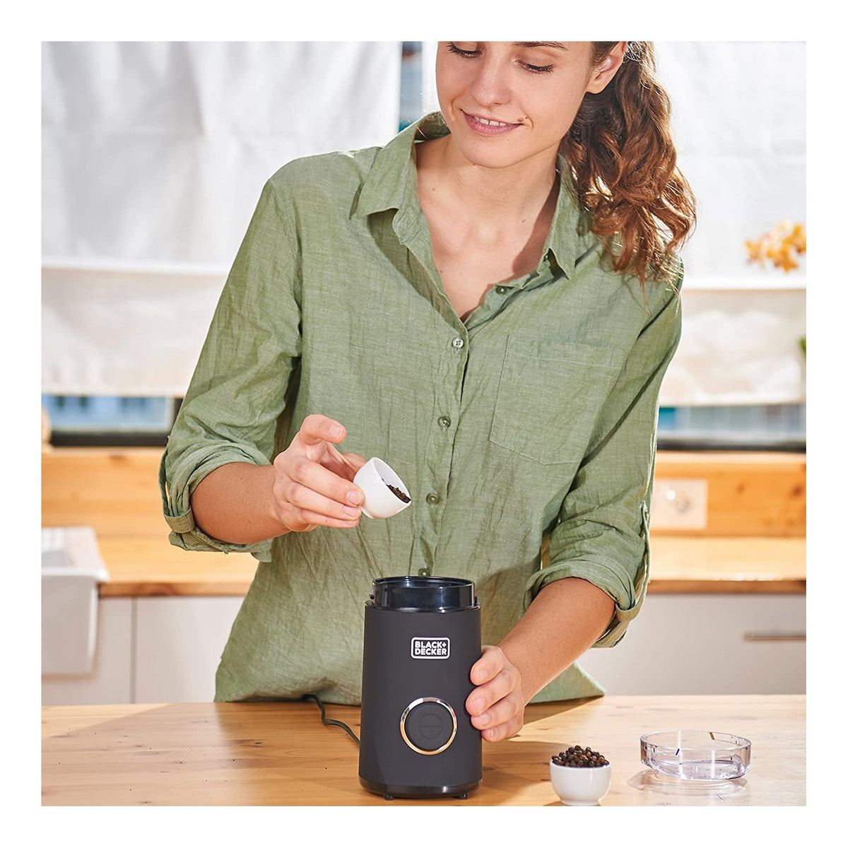 BLACK & DECKER BXCG150E MACINACAFFÉ ELETTRICO 150 W CAPACITA' 50 GR NERO