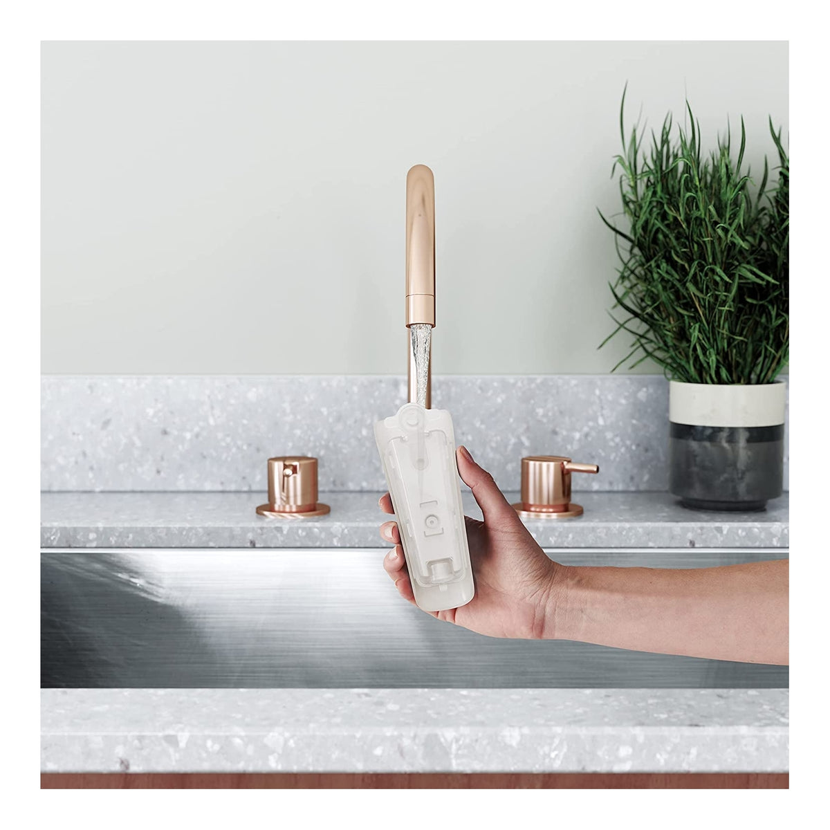 ELECTROLUX E7HS1-6OW STIRATORE VERTICALE 1600W COLORE BIANCO