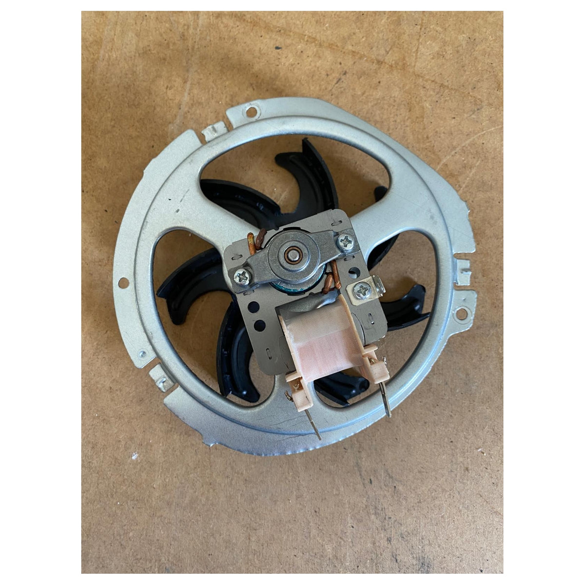 MOTORE DEL VENTILATORE ORIGINALE COMPATIBILE CON FORNO BEKO