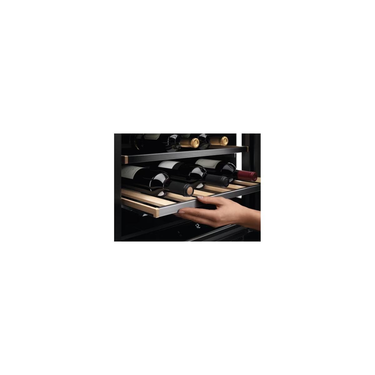 ELECTROLUX EWUS040B8B SINGLEZONE CANTINETTA VINI DA INCASSO 40 BOTTIGLIE LUCE LED CLASSE F